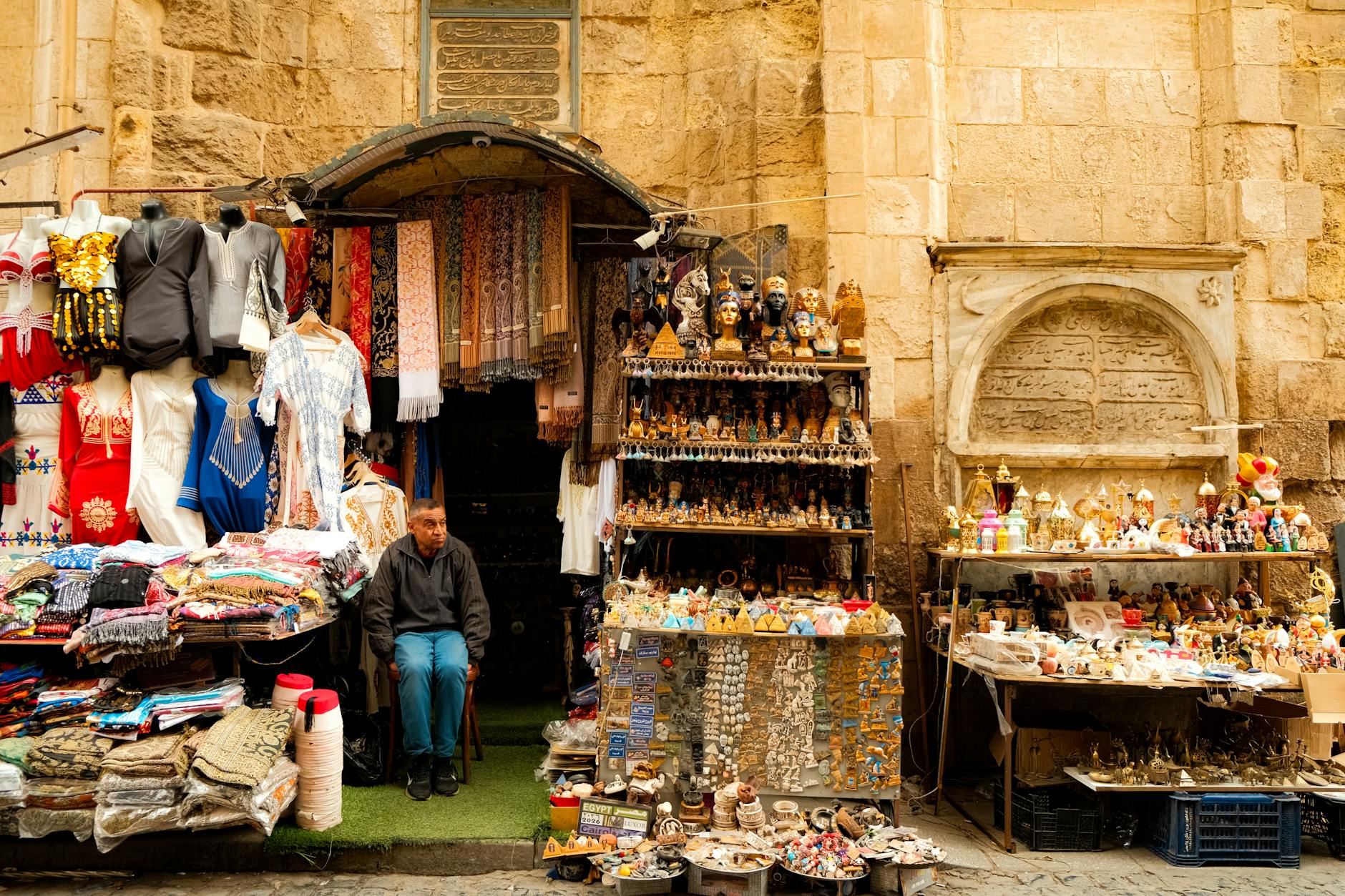First Time Visiting Cairo: Essential Tips & Planning 4 Khan el-Khalili market stall Cairo bazaar first-time visitor shopping