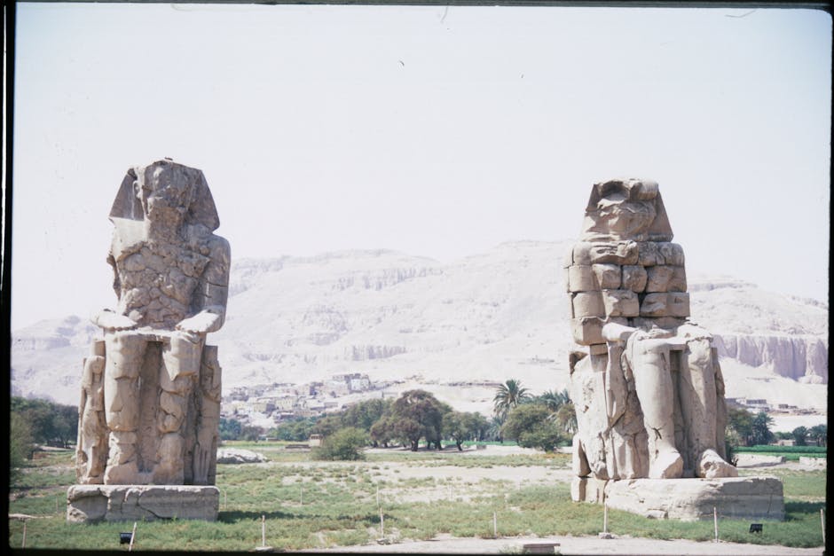 Cairo to Luxor Day Trip Guide: Ancient Thebes 6 Colossi of Memnon