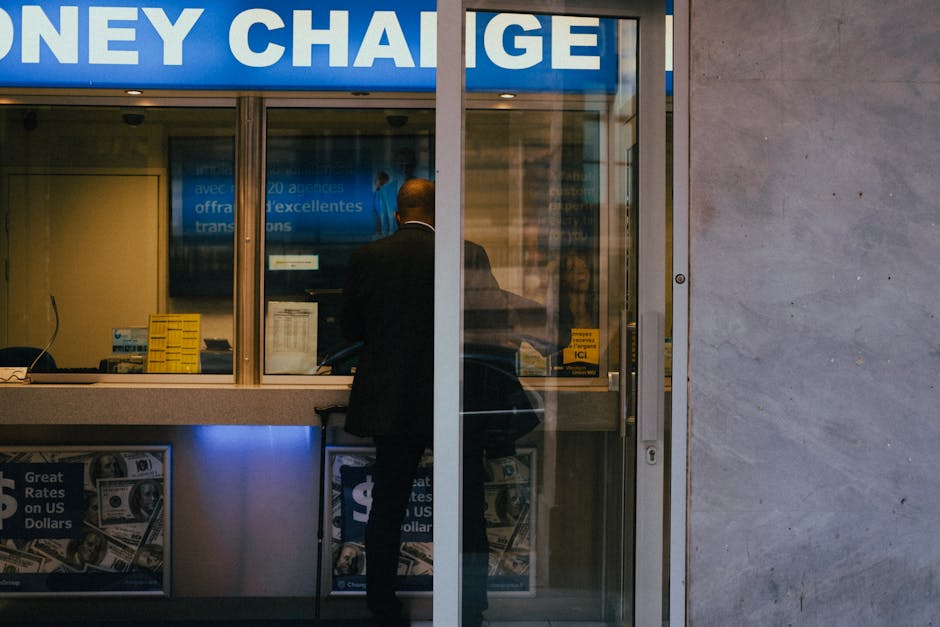 Cairo Money Exchange & Currency Tips: Banking Guide 4 Currency exchange counter