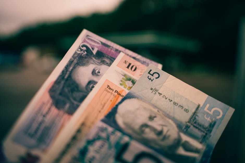 Cairo Money Exchange & Currency Tips: Banking Guide 2 Egyptian pound banknotes