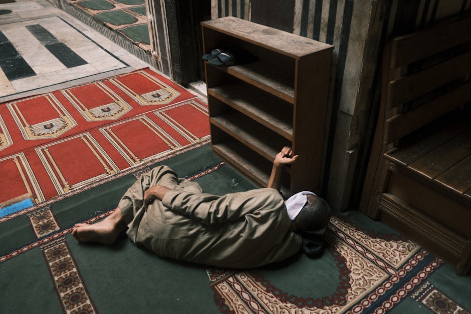 Egyptian Customs & Etiquette for Tourists: Guide 2 Egyptian mosque