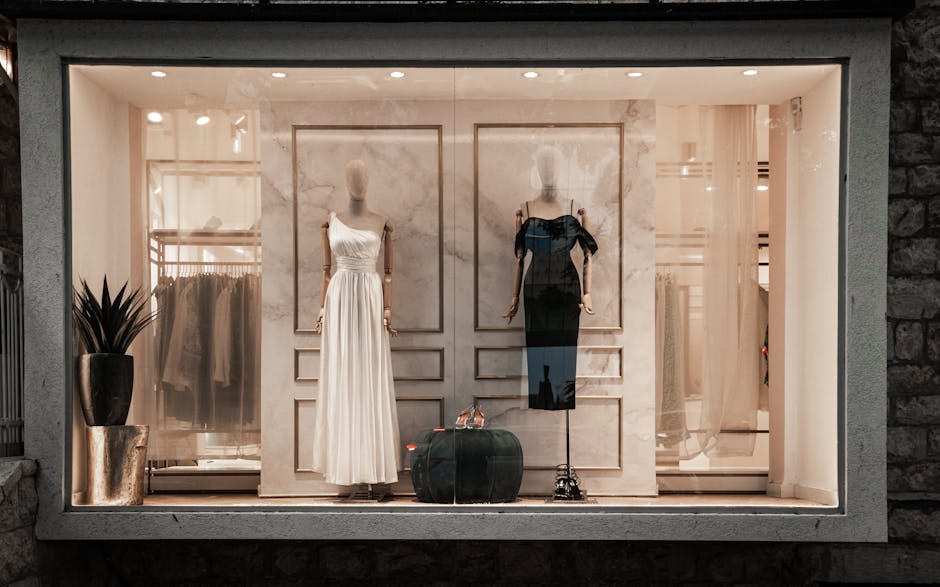 Cairo Modern Shopping Malls: Contemporary Shopping 3 Luxury brand storefront